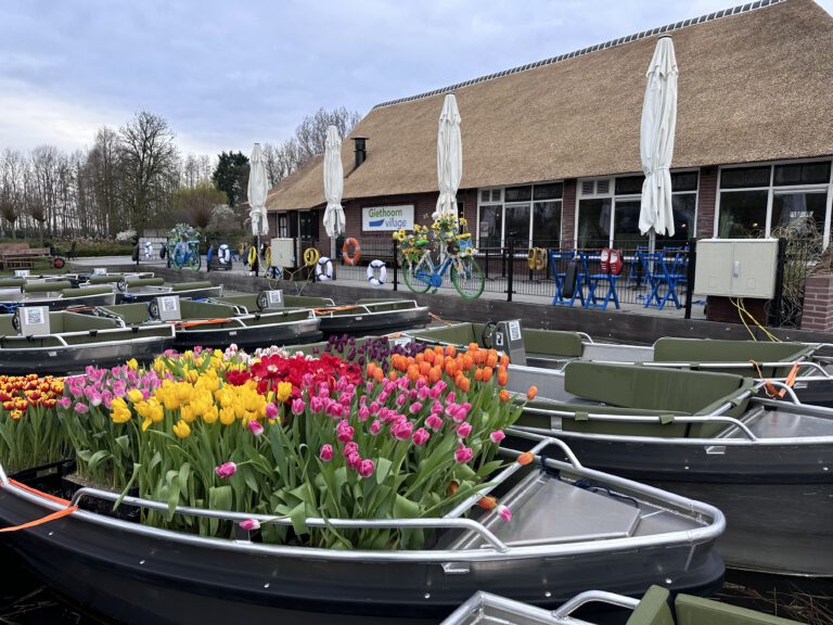 Ein Boot mieten giethoorn